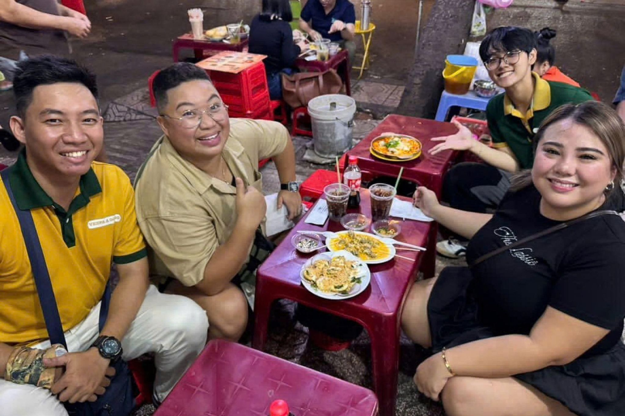 Rent a Tour Guide in Hanoi with Huongdanviendulich.vn